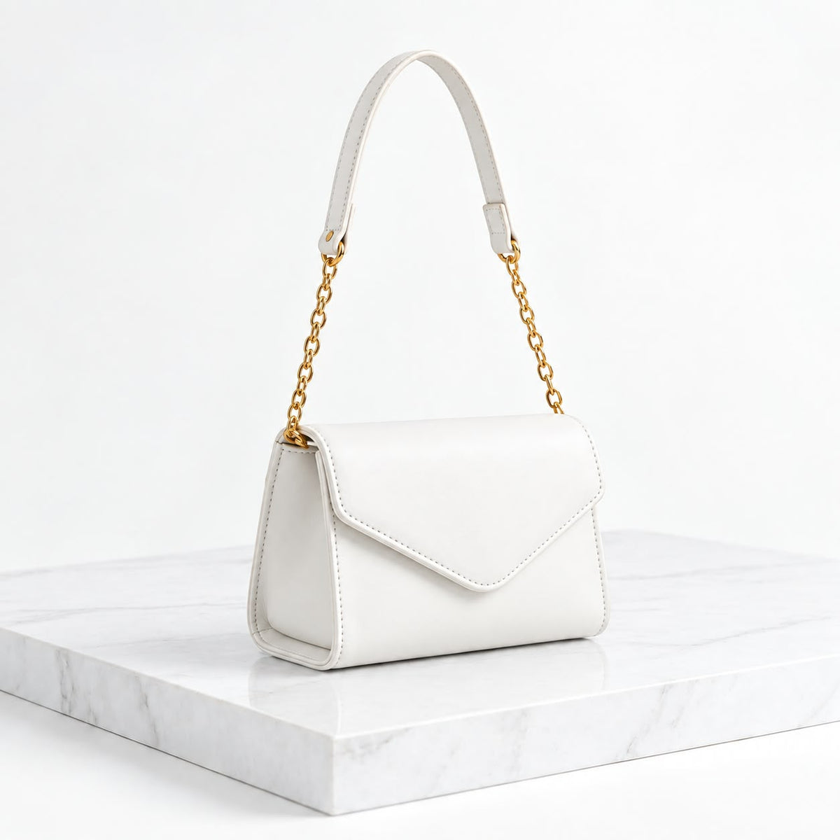 CHAIN HANDLE BAGS